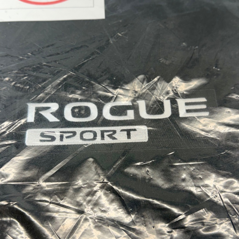 Nissan Rogue Sport Floor Mats 4PC Black T99E26MA0B OEM New 2017-2022 - Picture 3 of 6